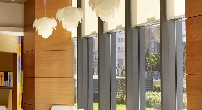 Park Plaza West 4*