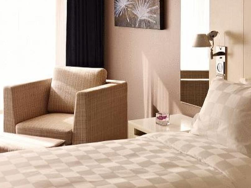 Park Plaza West 4*